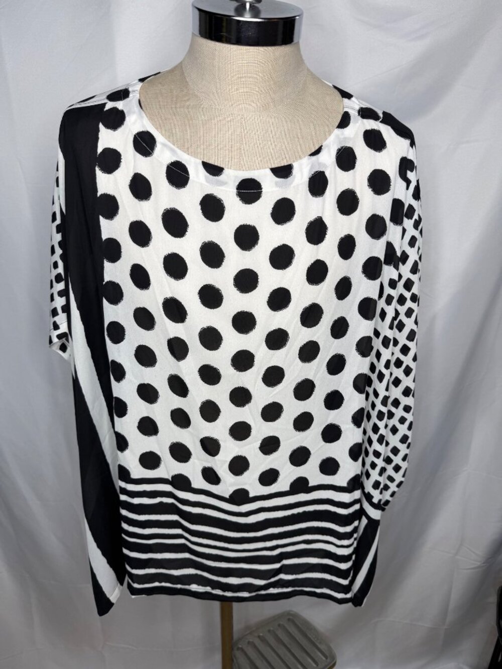 New Chicos Polka Dot Black White Shirt L XL Lightweight Flowy Tunic Top